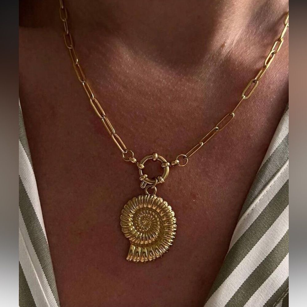 Seashell Necklace #2031